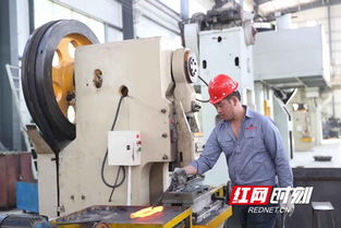 邵东扳手，扳动世界——五金产品批发之路